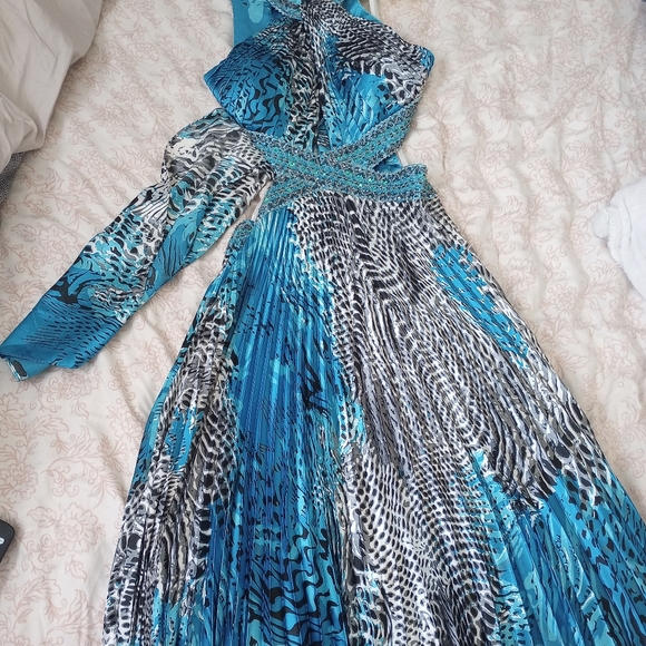 Brand new A-line Evening Gown - Picture 4 of 4